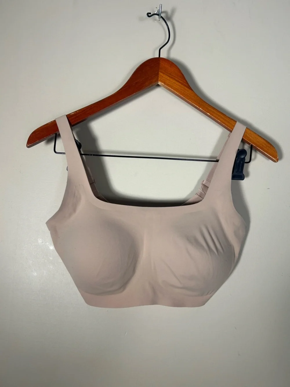 Skims Wireless Seamless Lightly Removable Padded Tshirt Bra Size Medium/DD - Picture 2 of 6